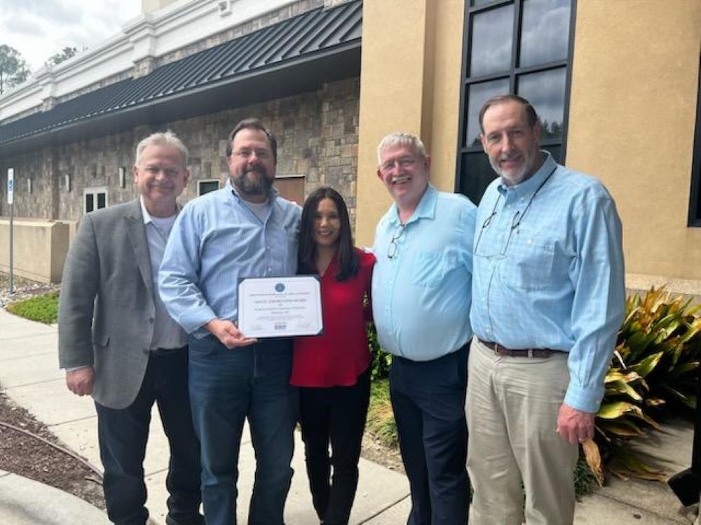 Toshiba Team Holding Valor Award Toshiba Team Holding Valor Award